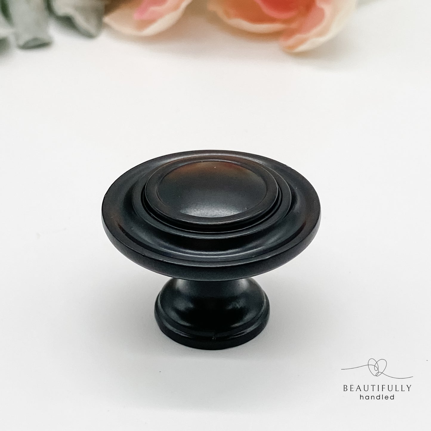 Hamptons Style fancy drawer knob