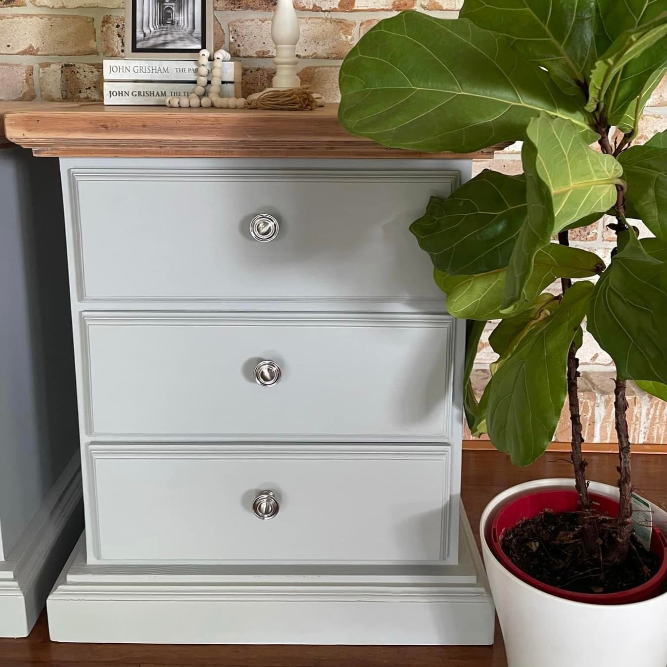 Hamptons Style fancy drawer knob