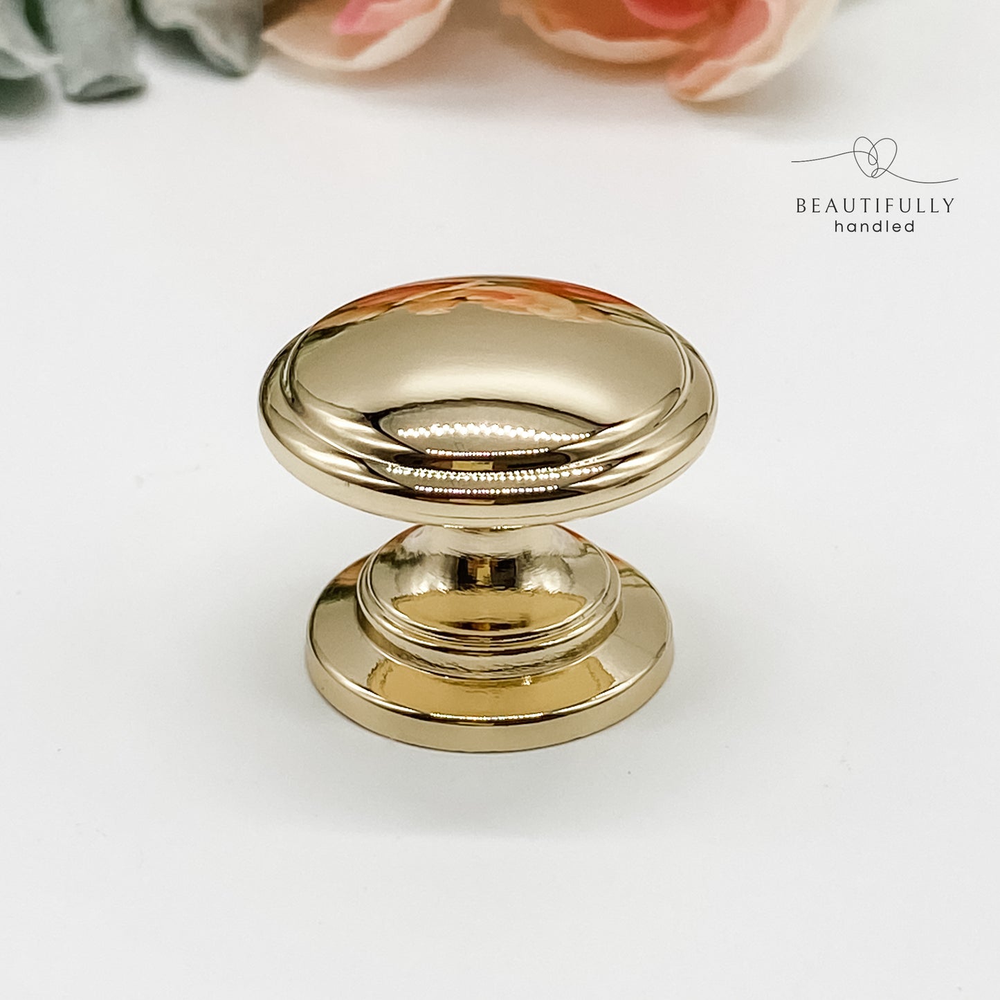 Hamptons style round drawer knobs