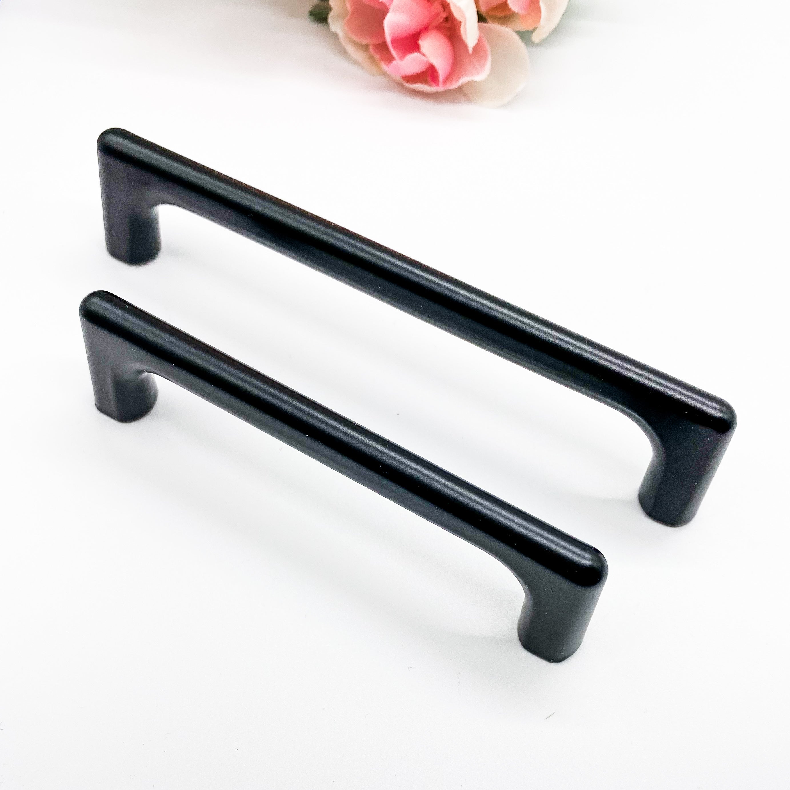Modern Matt Black Kitchen Cabinet Handles With Square Edge 96mm 128mm modern-matt-black-kitchen-cabinet-handles-with-square-edge-96mm-128mm