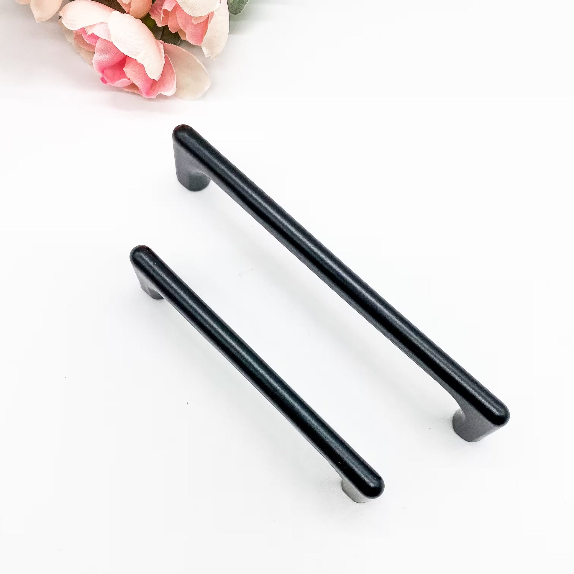 Modern matt black kitchen cabinet handles with square edge 96mm 128mm